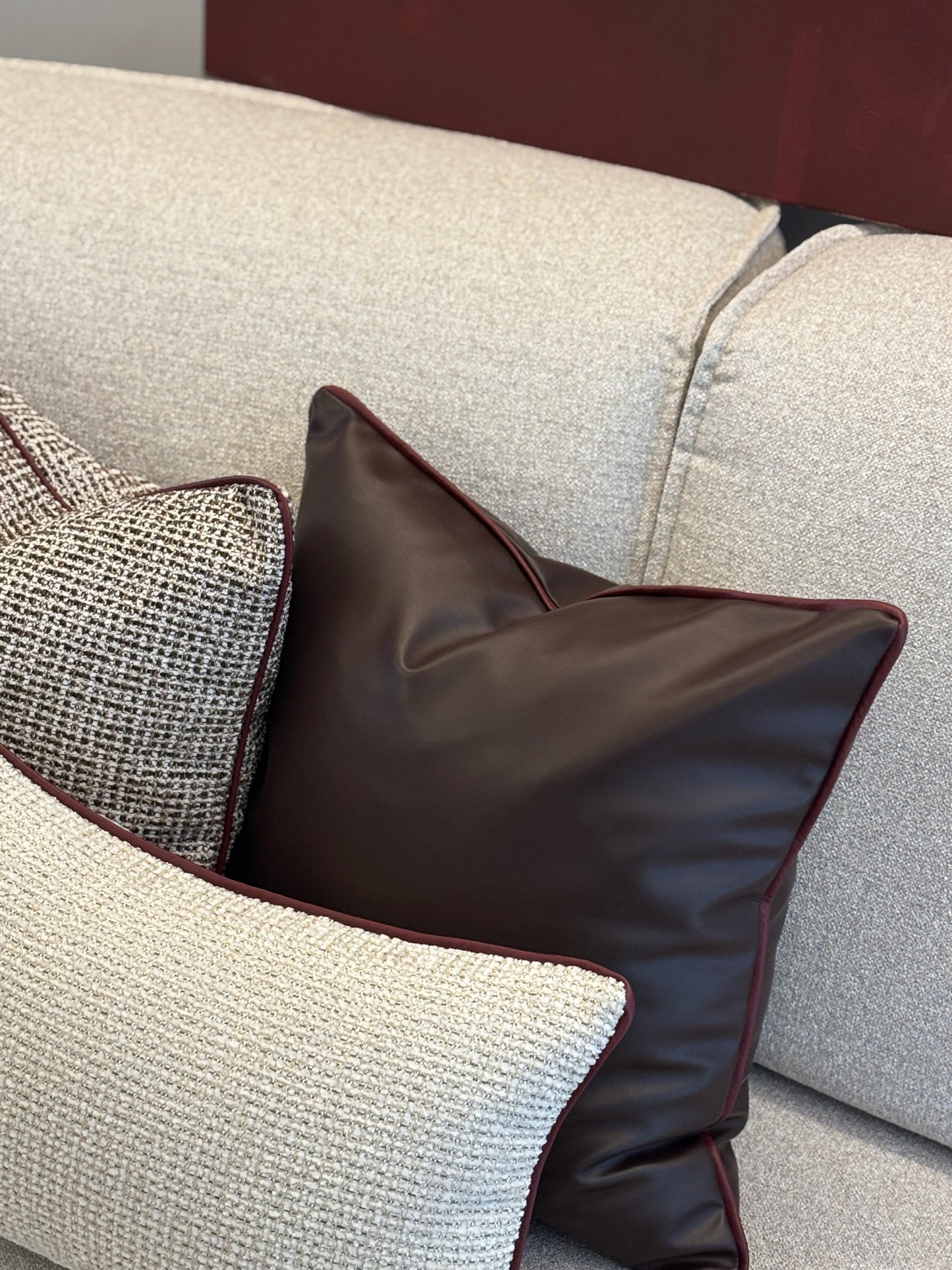 Kahverengi Deri Suni Kırlent Kılıfı